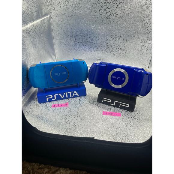 psp 1000 & 3000 both turn on for parts or repair - Picture 3 of 4